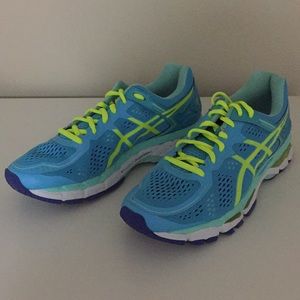 Gel-Kayano 22 Aasics running shoe size 10